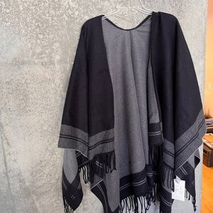Uniqlo Poncho/Scarf